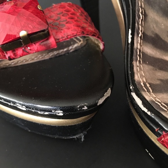 Bebe Island Heels Open Toe Snakeskin T-Strap Double Ankle Strap Gems 8M Platform - Picture 7 of 11